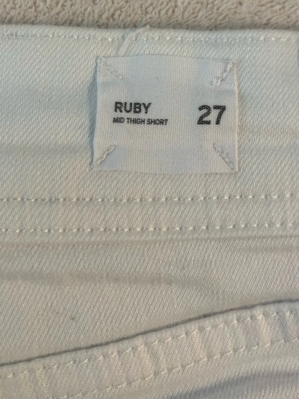 Hudson Ruby Denim Shorts - Picture 8 of 9